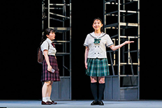 青年劇場「行きたい場所をどうぞ」の舞台より