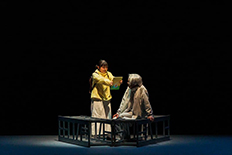 青年劇場「行きたい場所をどうぞ」の舞台より