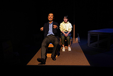 青年劇場「ホモ・ルーデンス-The Players-」の舞台より