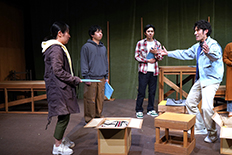 青年劇場「ホモ・ルーデンス-The Players-」の舞台より